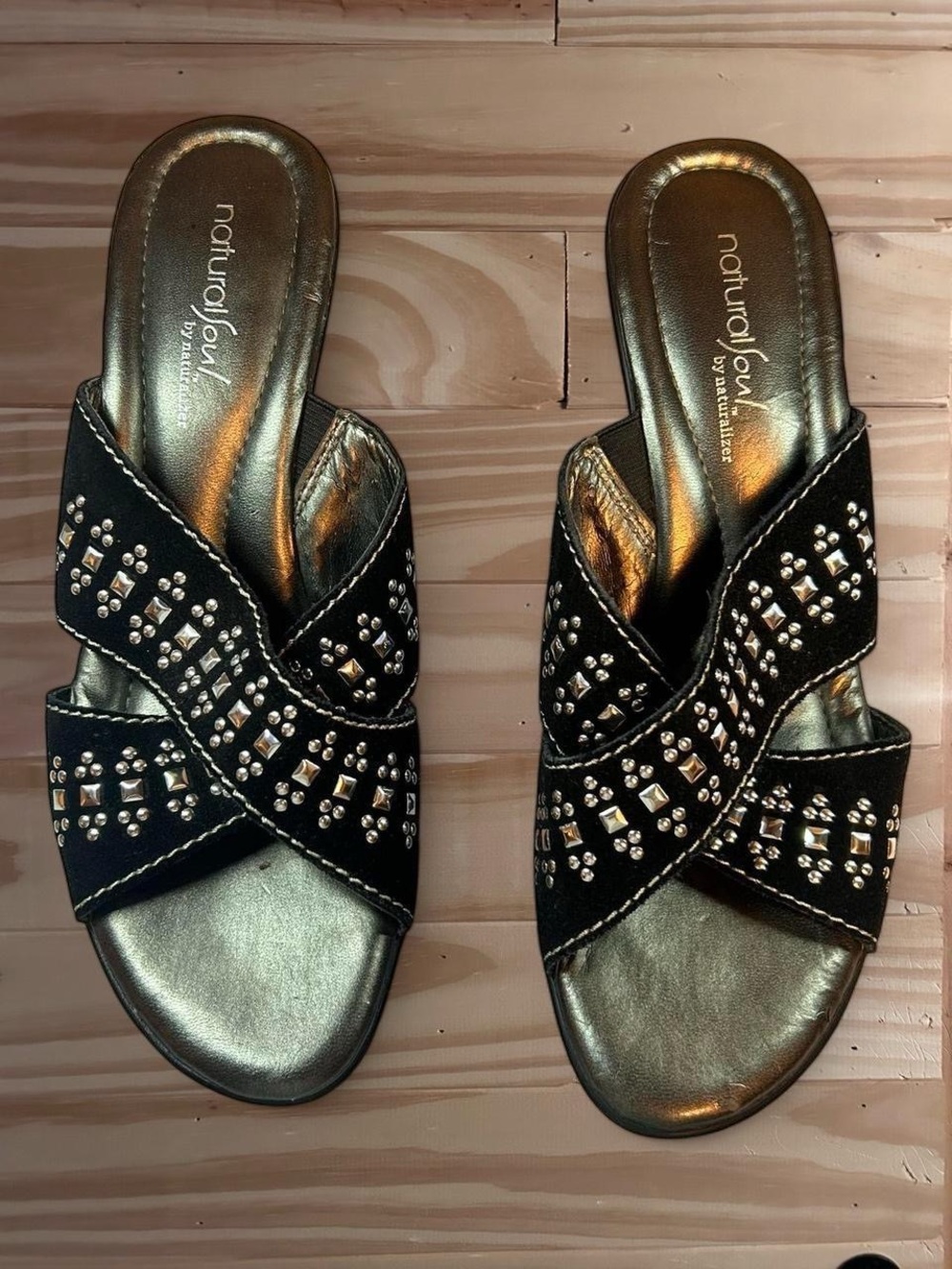 Black vintage studded wedge sandals from the brand Natural Soul s 8